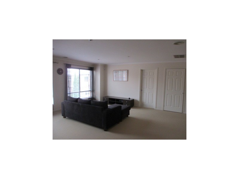 5 Rebecca Mac Court, Hallam VIC 3803