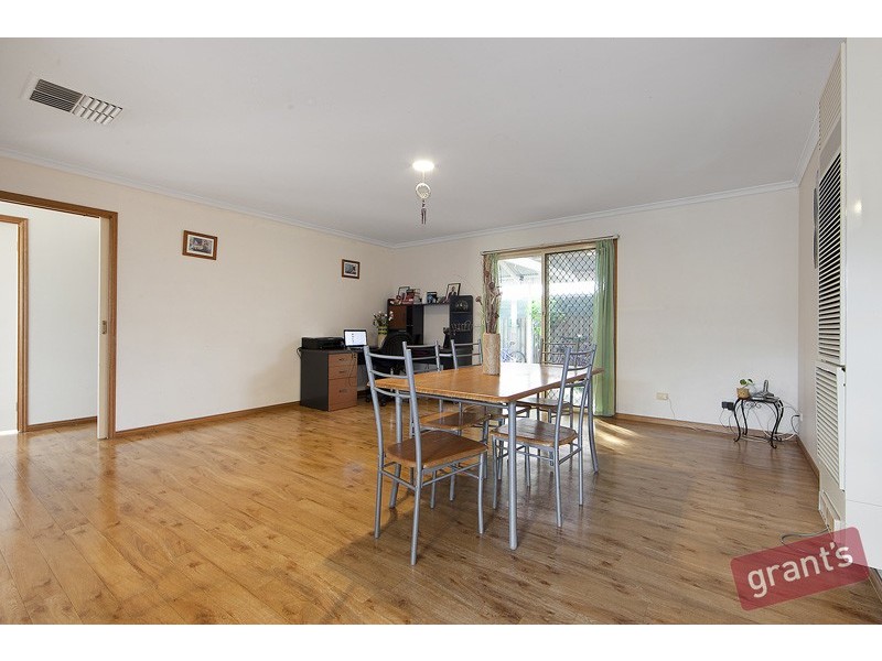 10 Forrester Walk, Narre Warren South VIC 3805