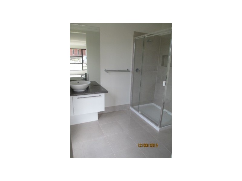 43 Monica Place, Drouin VIC 3818