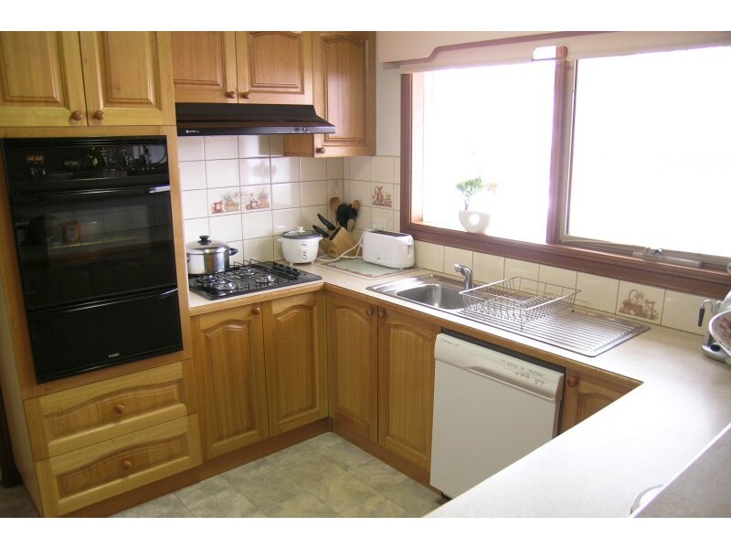 9 Allira Close, Berwick VIC 3806