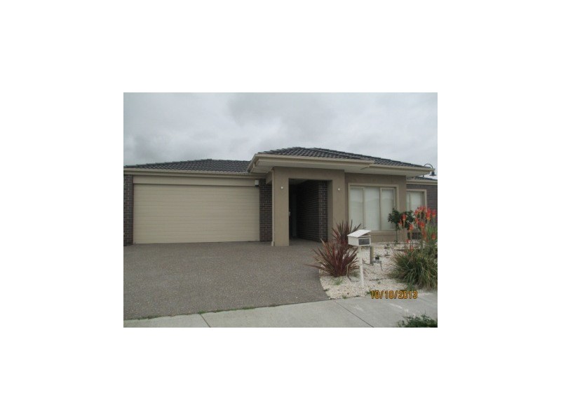 67 Melington Drive, Lyndhurst VIC 3975