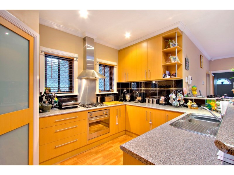 2/12 Lyall Road, Berwick VIC 3806