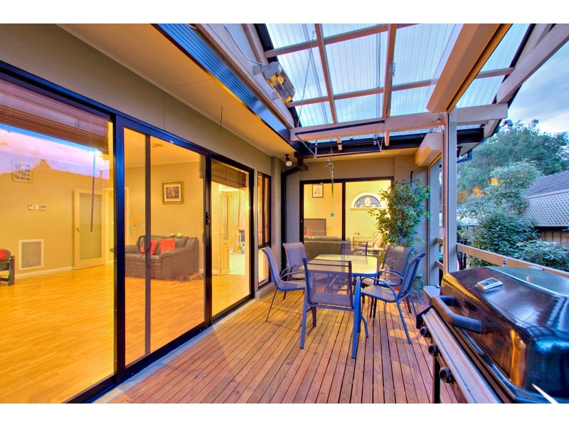 2/12 Lyall Road, Berwick VIC 3806