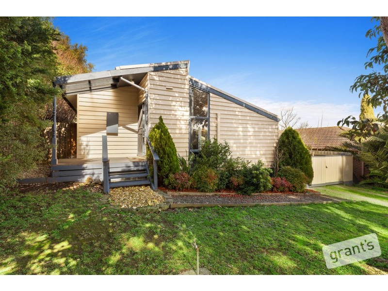 4 St James Court, Narre Warren VIC 3805