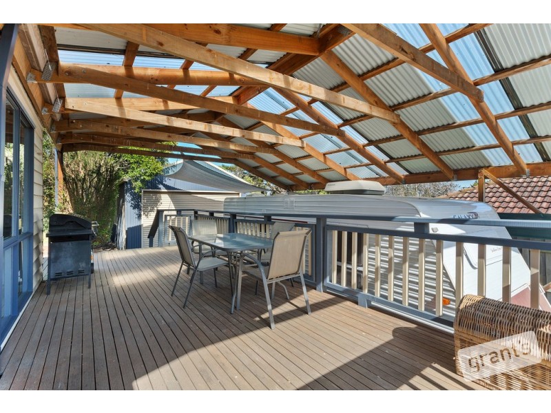 4 St James Court, Narre Warren VIC 3805