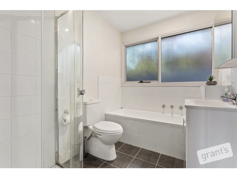 4 St James Court, Narre Warren VIC 3805