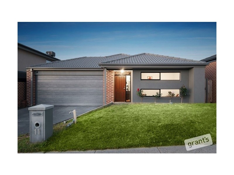 11 Carambola Place, Berwick VIC 3806