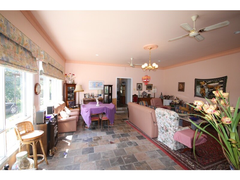 8 Glismann Road, Beaconsfield VIC 3807
