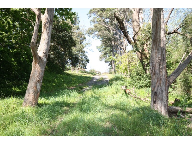 8 Glismann Road, Beaconsfield VIC 3807