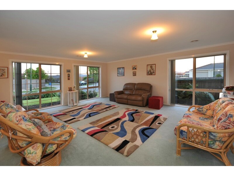 2 Cadell Place, Berwick VIC 3806