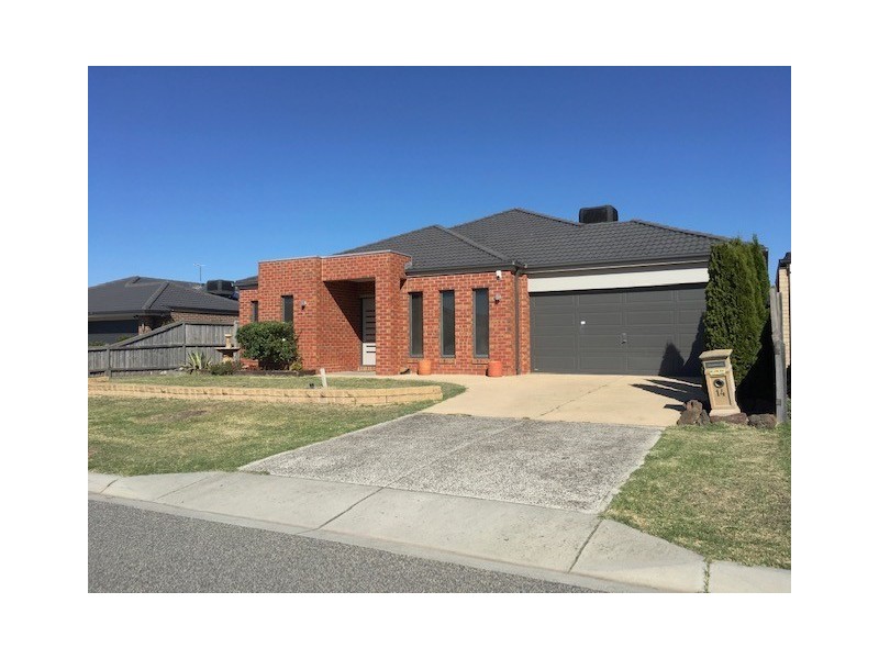 14 Vanessa Circuit, Pakenham VIC 3810
