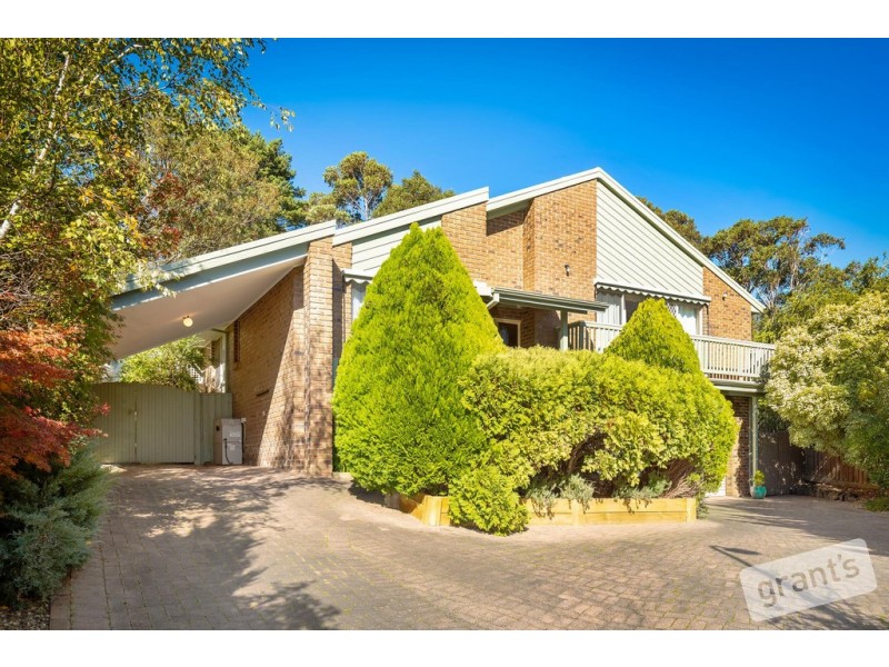 4 Barina Court, Berwick VIC 3806