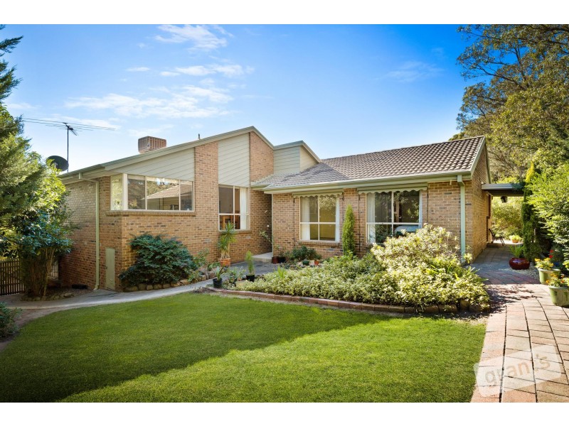 4 Barina Court, Berwick VIC 3806