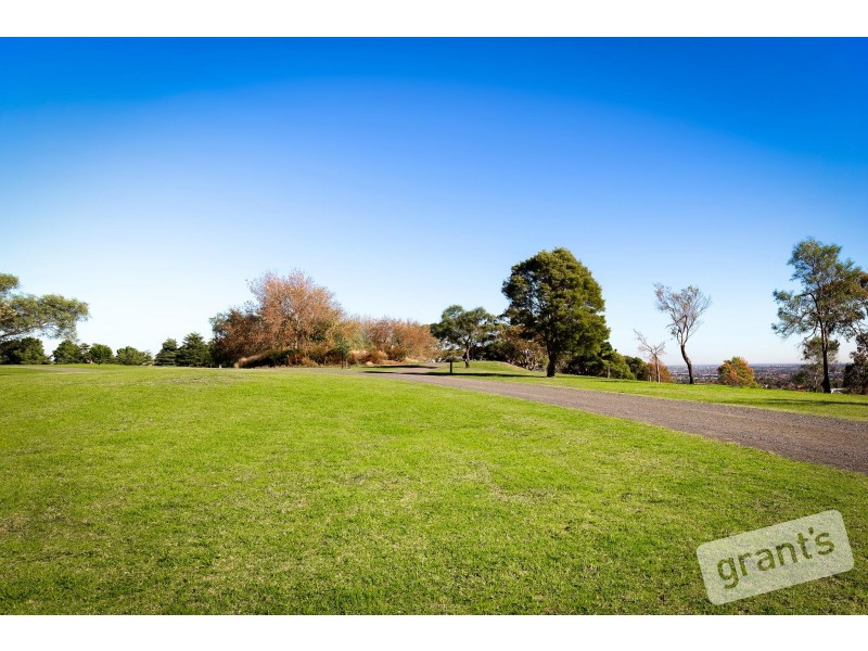 4 Barina Court, Berwick VIC 3806