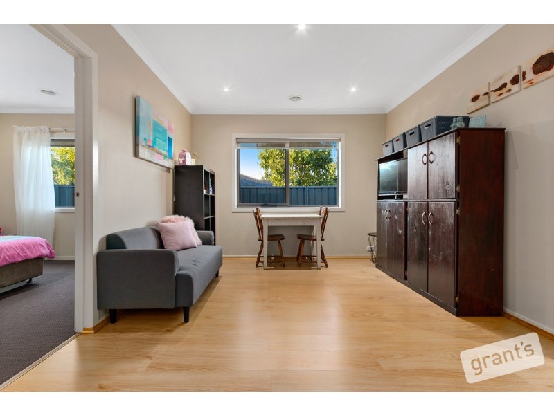 2 Flack Way, Cranbourne North VIC 3977