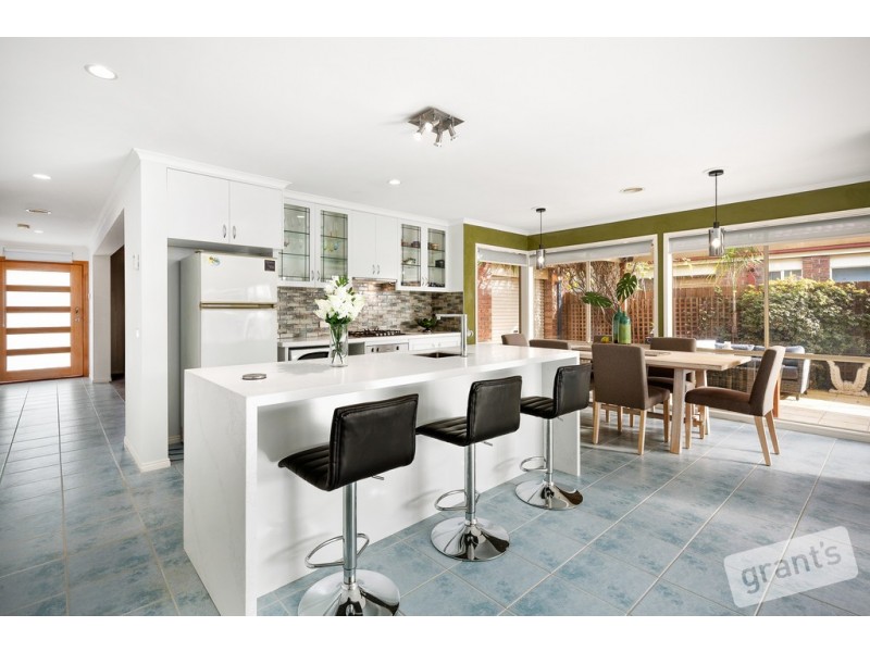 22 Pendulum Place, Berwick VIC 3806