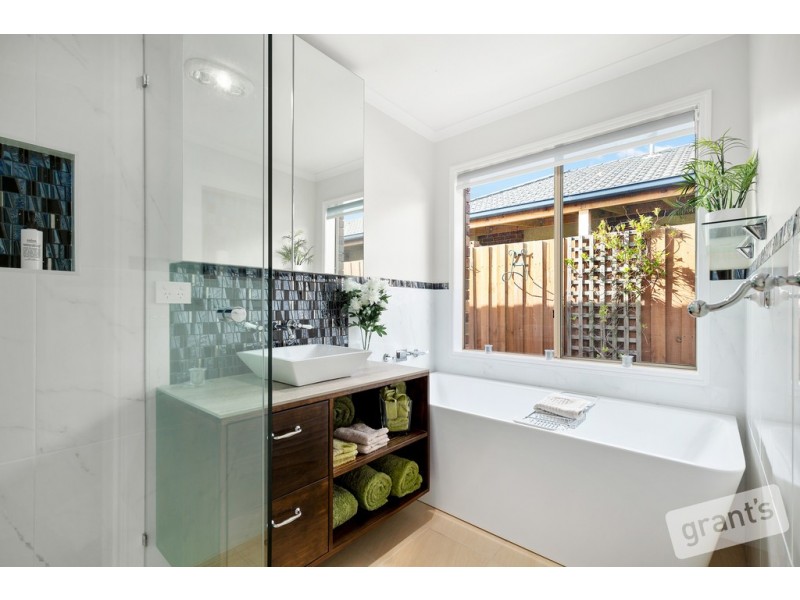 22 Pendulum Place, Berwick VIC 3806