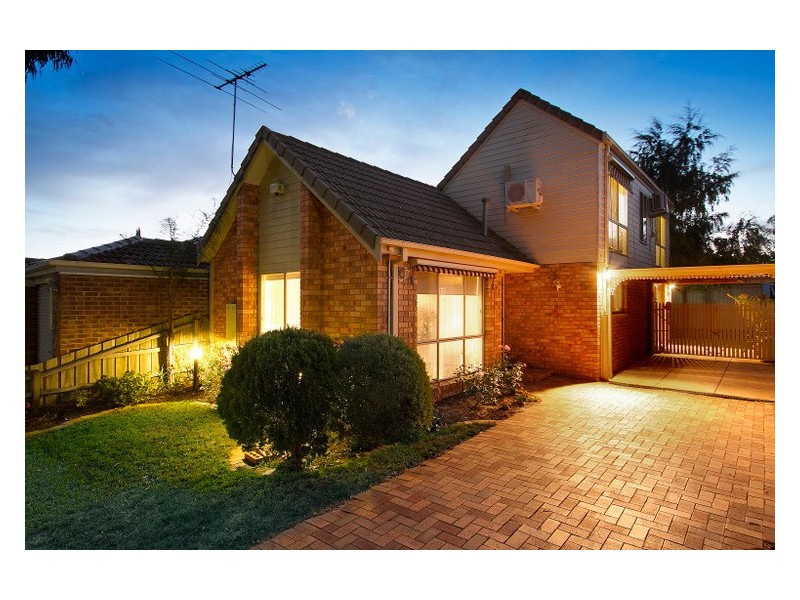 12 Illowra Court, Berwick VIC 3806