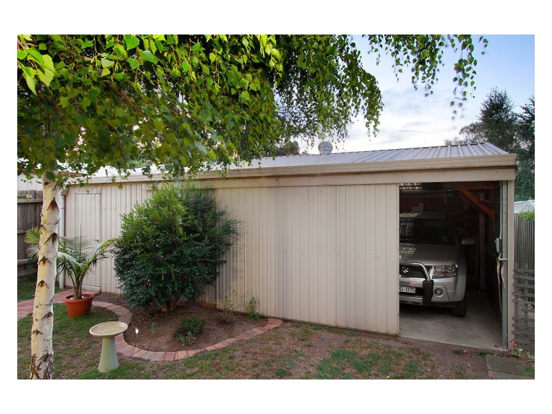 12 Illowra Court, Berwick VIC 3806