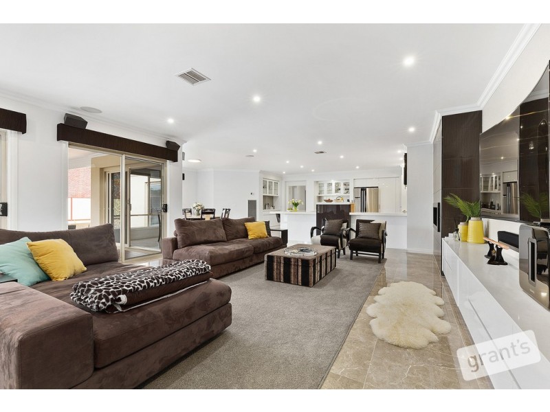 7 Foxborough Glade, Narre Warren North VIC 3804
