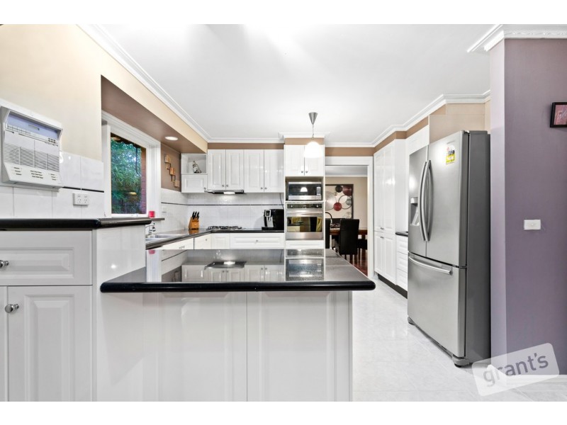 49 Howell Drive, Berwick VIC 3806