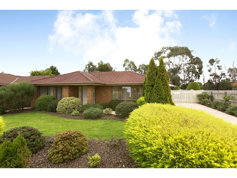 42 Willslie Crescent, Berwick VIC 3806