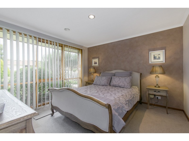 42 Willslie Crescent, Berwick VIC 3806