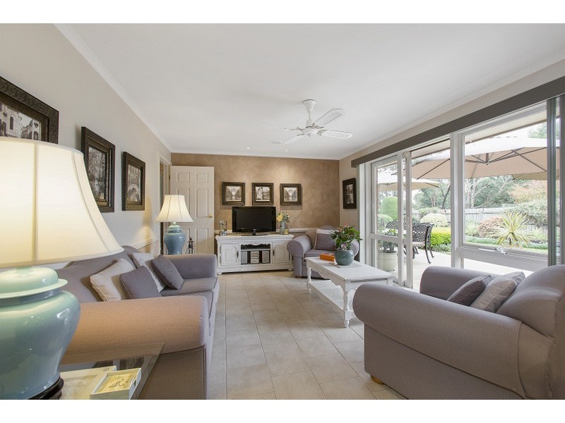 42 Willslie Crescent, Berwick VIC 3806