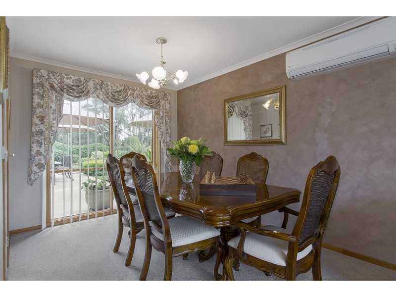 42 Willslie Crescent, Berwick VIC 3806