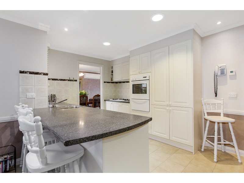 42 Willslie Crescent, Berwick VIC 3806