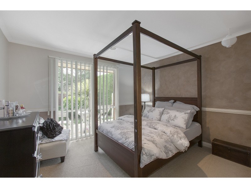 42 Willslie Crescent, Berwick VIC 3806