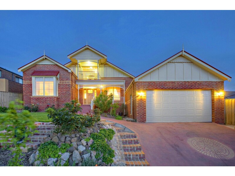 17 Tennyson Close, Berwick VIC 3806