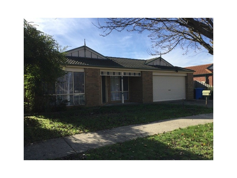 6 Butterwick Terrace, Cranbourne East VIC 3977