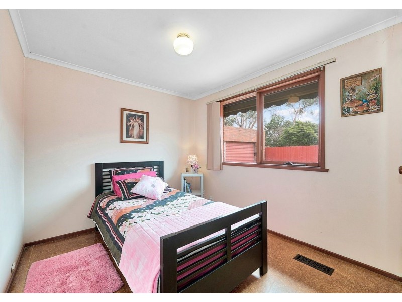 31 Blaxland Avenue, Cranbourne North VIC 3977