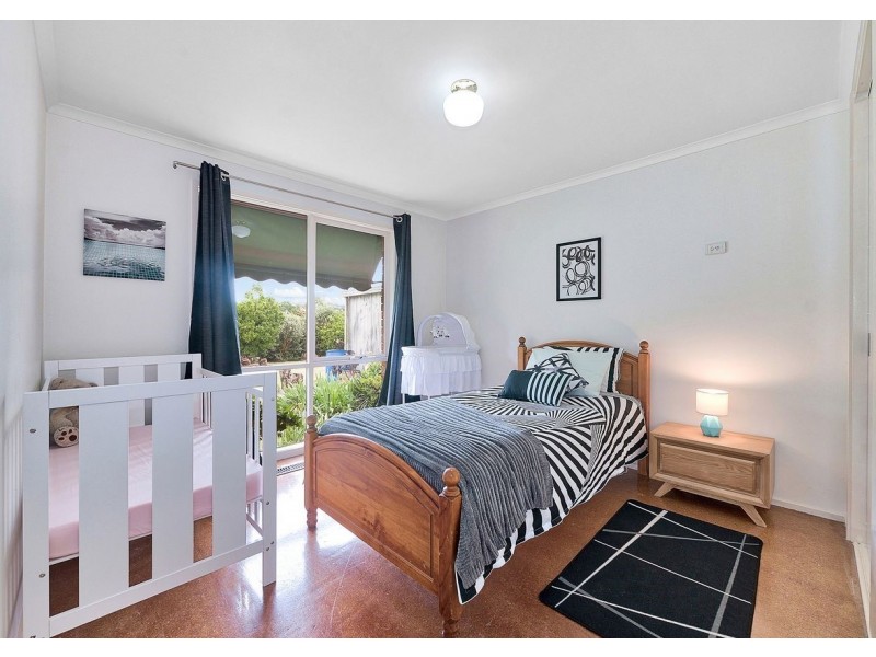 31 Blaxland Avenue, Cranbourne North VIC 3977