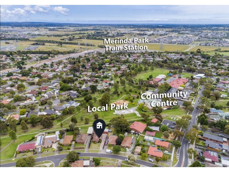 31 Blaxland Avenue, Cranbourne North VIC 3977