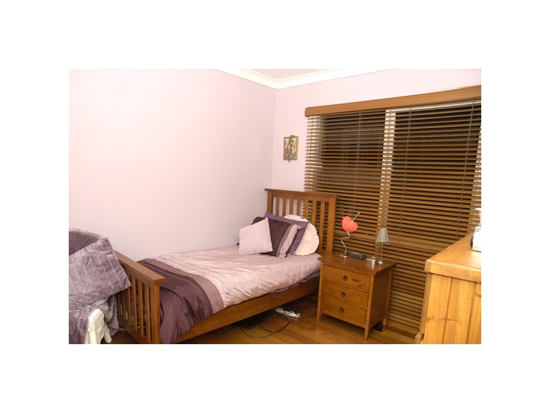 27 Mornington Grove, Berwick VIC 3806