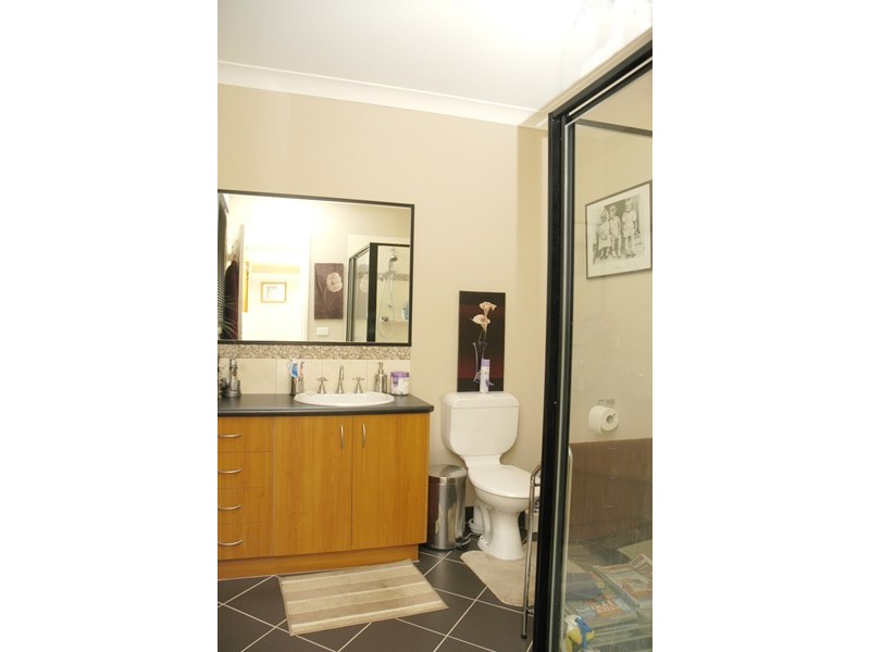 27 Mornington Grove, Berwick VIC 3806