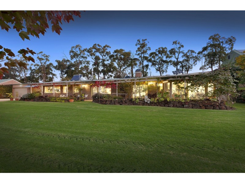 15 Hilden Drive, Harkaway VIC 3806