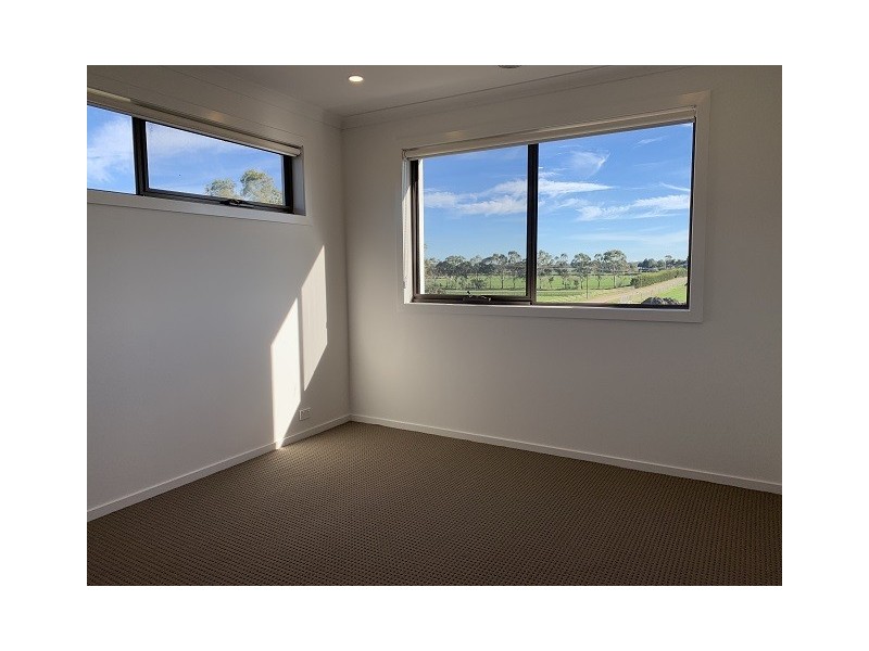 25 Saltbreeze Circuit, Clyde VIC 3978