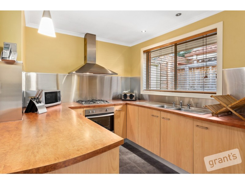 50 Sunnyside Drive, Berwick VIC 3806