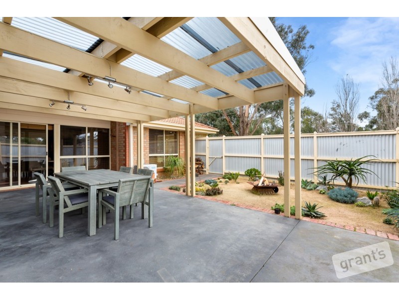 50 Sunnyside Drive, Berwick VIC 3806