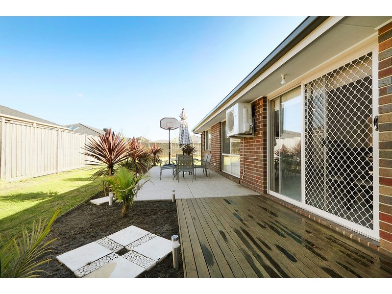 9 Jack William Way, Berwick VIC 3806