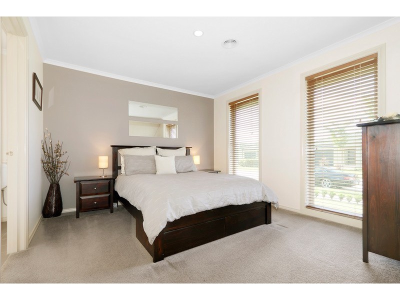 9 Jack William Way, Berwick VIC 3806