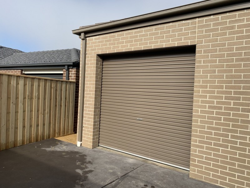 85 Waterman Drive, Clyde VIC 3978