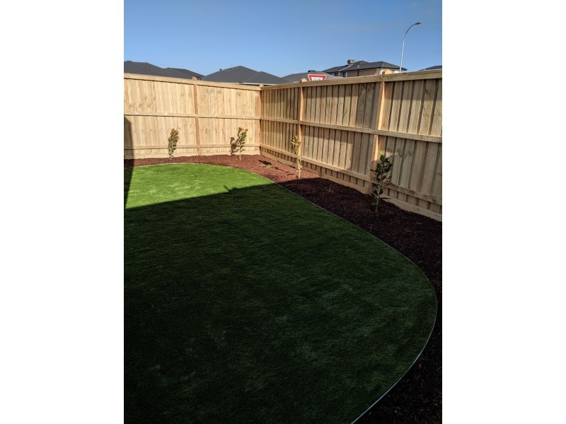 85 Waterman Drive, Clyde VIC 3978