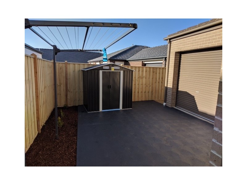 85 Waterman Drive, Clyde VIC 3978