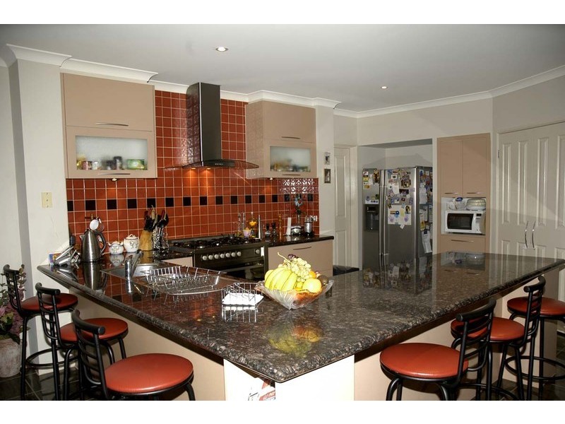 16 Meg Way, Berwick VIC 3806