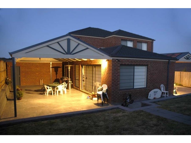 16 Meg Way, Berwick VIC 3806