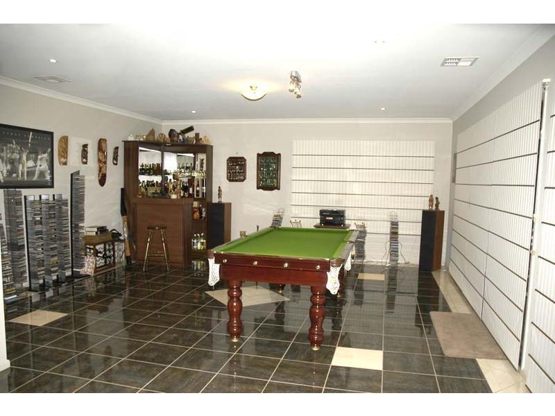 16 Meg Way, Berwick VIC 3806